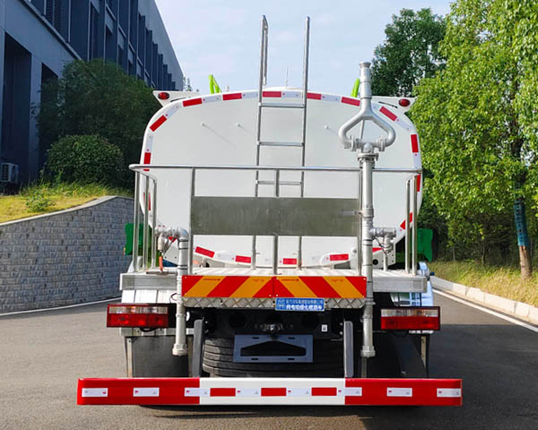 程力純電動綠化噴灑車