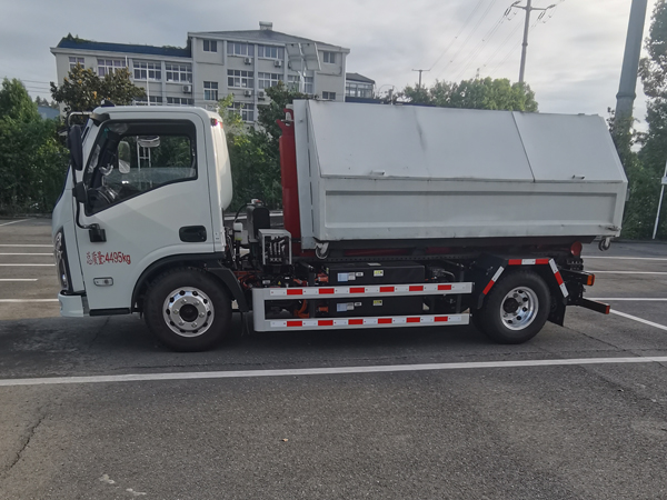 程力東風(fēng)5噸純電動(dòng)車廂可卸式垃圾車