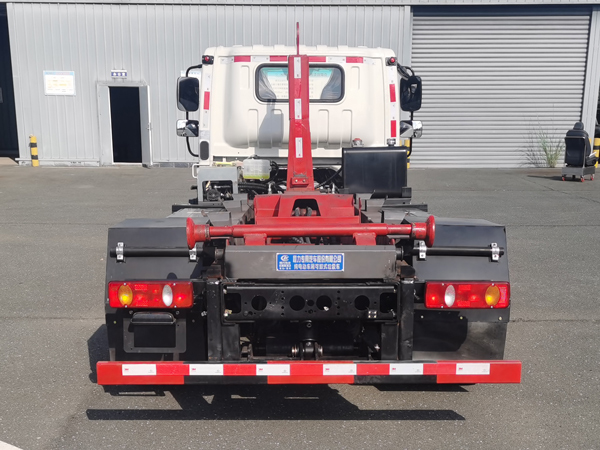 程力東風(fēng)5噸純電動(dòng)車廂可卸式垃圾車