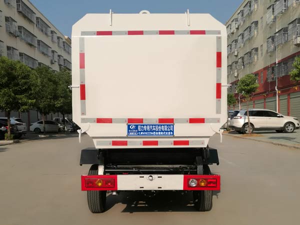 福田國(guó)六小型汽油自裝卸式垃圾車