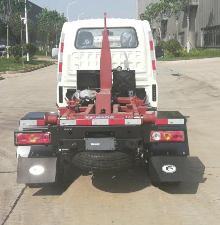 國六福田汽油鉤臂垃圾車（后雙輪）