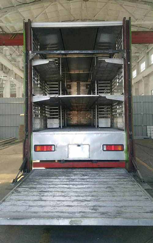 程力威牌CLW5310CCQD5型畜禽運輸車