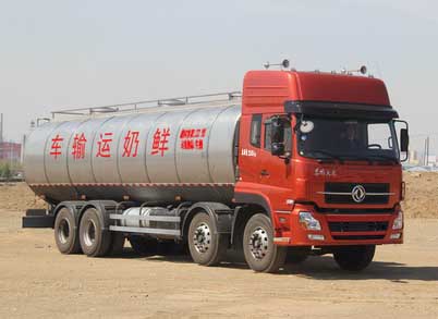 東風(fēng)后雙橋鮮奶運(yùn)輸車