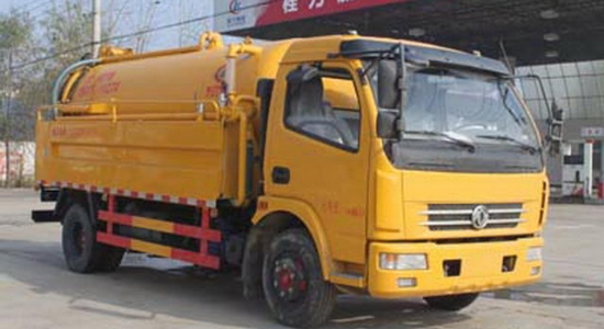 國(guó)五多功能清洗型吸污車